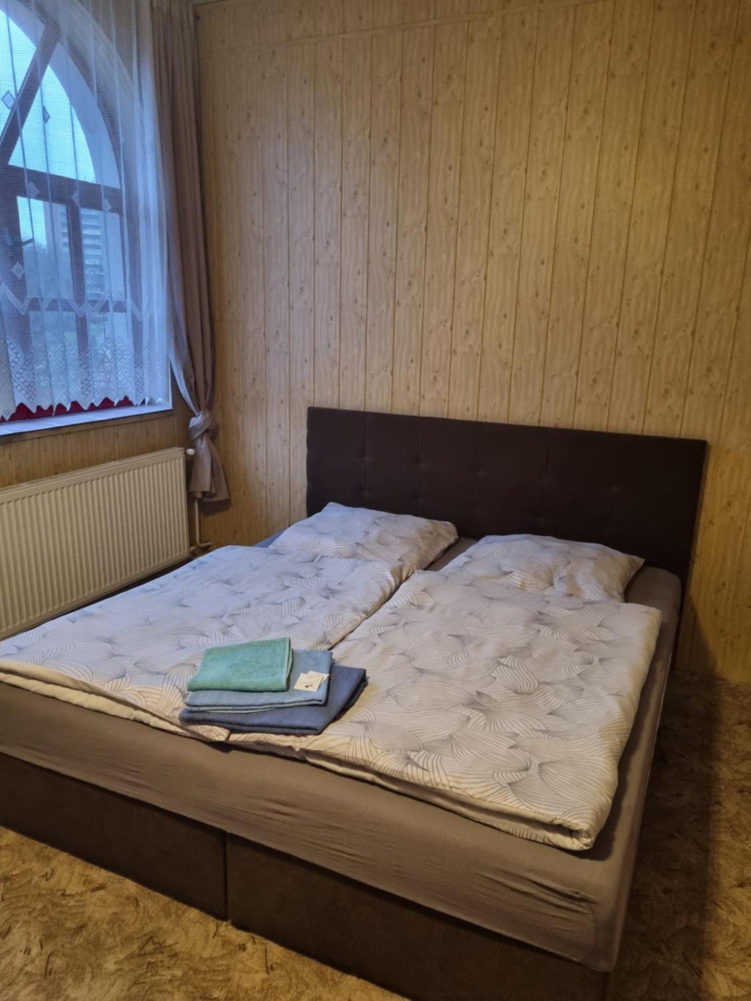 Studanka Hotell Orlová Exteriör bild
