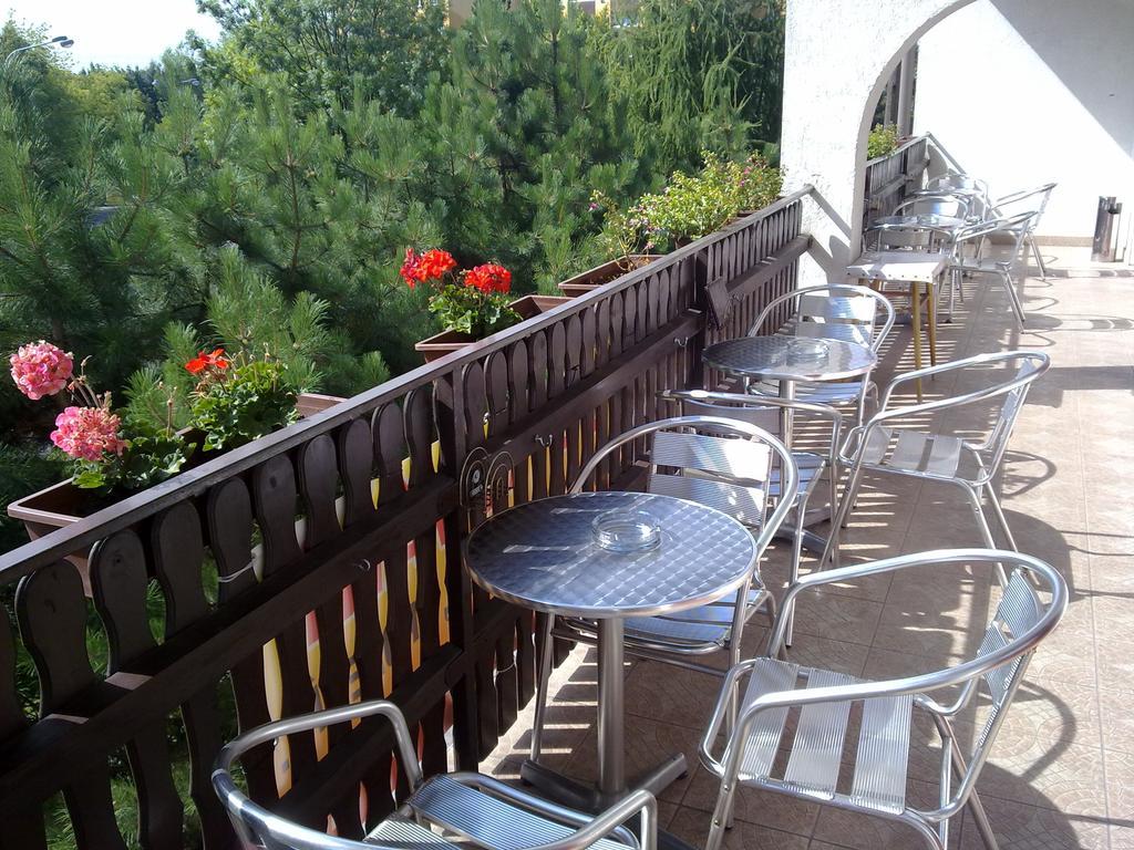Studanka Hotell Orlová Exteriör bild